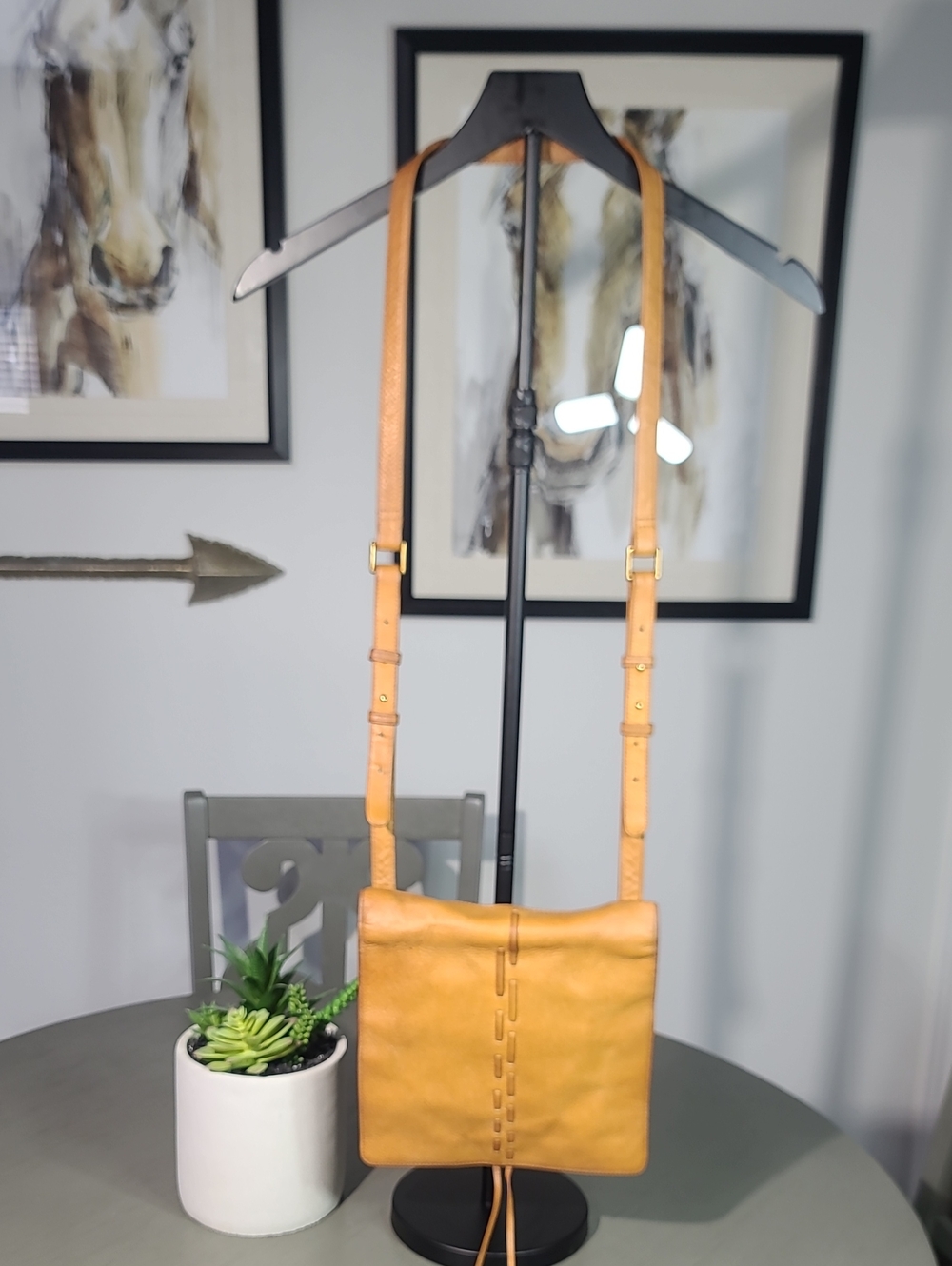 Hobo Thick Leather Crossbody Bag in Tan - Picture 2 of 13